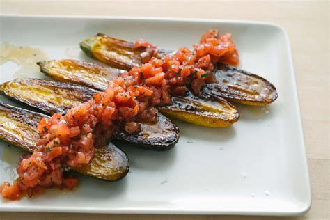 Bake 15 to 20 minutes, stirring once until cooked through. Chef Thomas Keller's Oven-Roasted Zucchini Squash: Best ...