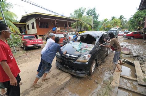 Kwp teliti punca banjir kilat luar biasa di kl подробнее. razuha: Kg Pasir Putih Banjir Kilat - 2