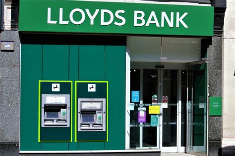 Please select the branch to see the lloyds bank branch address, contact number, opening and closing hours, pin code and bank holidays. Lloyds Bank - Positively Putney