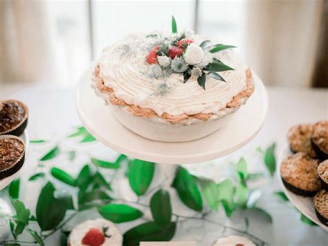 13 Modern Wedding Desserts And Wedding Cake Alternatives We Love