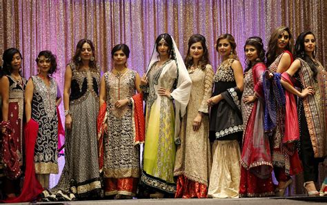 The united american muslim association (uama) was established on may 29th 1980 to uama also carries out activities that will allow muslims living in north america to perform their worship such as. Muslim Wedding Dresses for Women - Fashion dresses