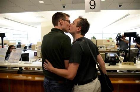 Pueblo Starts Issuing Gay Marriage Licenses Others Wait For Go Ahead