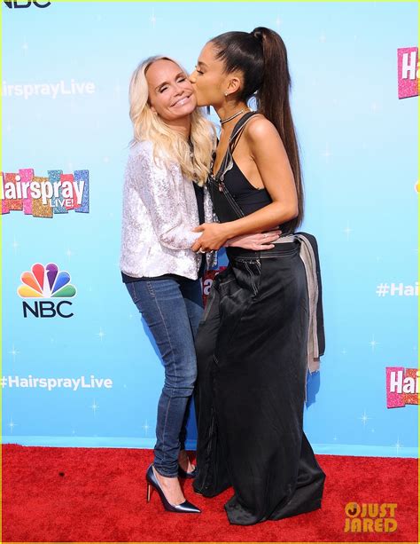 Photo Ariana Grande Kristin Chenoweth Hairspray Live Press Junket 03