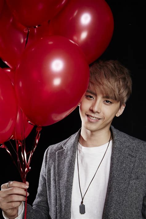 在「熱門曲目」中查找 田亞霍 的歌詞。在 shazam 中發掘你所喜愛藝人的熱門播放清單和影片! 台版GD發片惹 田亞霍：不敢自詡BIGBANG - 自由娛樂