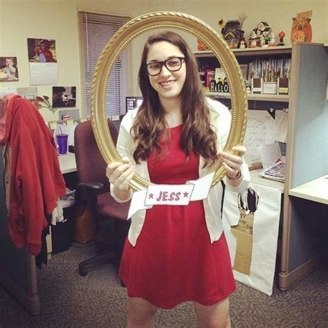 28 unexpected halloween costumes you can make yourself clever halloween costumes hipster