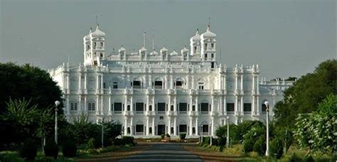Top 10 Most Beautiful Royal Palaces In India World Blaze