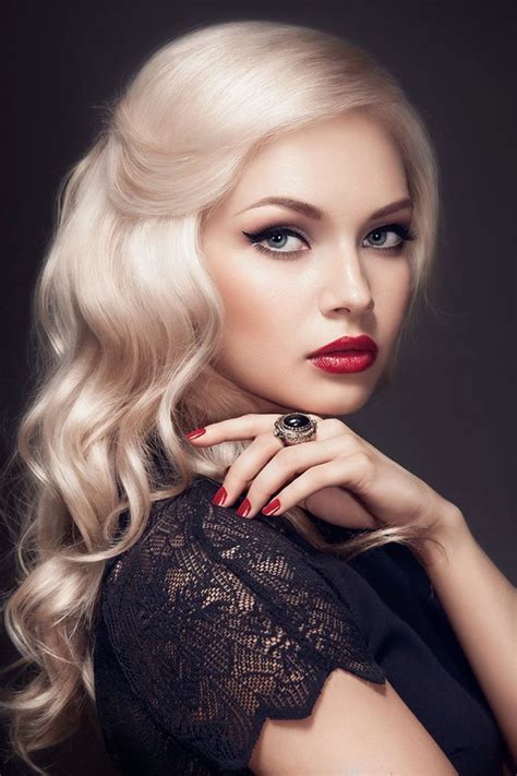 Will you look good with platinum blonde hair? Three Timeless Makeup Looks Every Woman Love - Pretty Designs