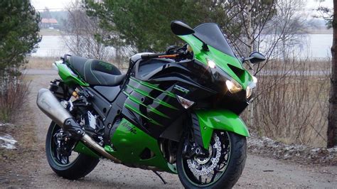 New Bike On The Road Kawasaki Zzr 1400 Wallpapers And Images Super