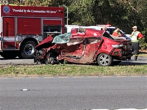 Two killed, deputy hospitalized after collision on Highway 17 in