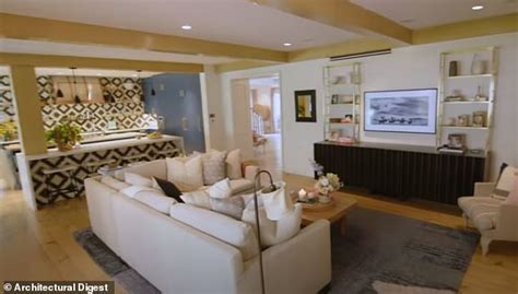 Hilary Duff Shows Off An Eye For Interior Design With A Tour Of Her Beverly Hills Home Daily
