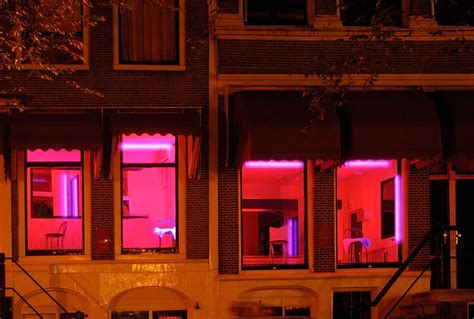 Amsterdam Sex Workers Protest Plans To Close Its Centuries Old Red Light District News