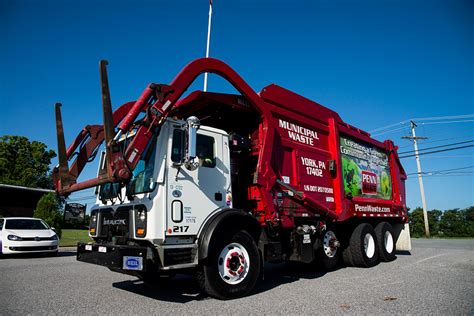 Front Load Truck At A Business 1 Pw118resize Penn Waste