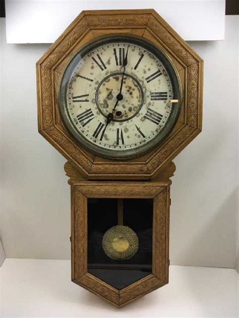 Antique Sessions Star Pointer Oak Wall Clock