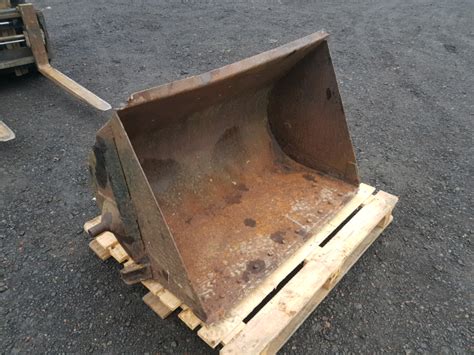 Tractor Front Loader Bucket From A Massey Ferguson 135 In Motherwell