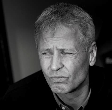 Biz kendisi ile hertha berlin'in başına getirildiği vakit tanışmıştık. Lucien Favre: „Götze war wie Messi, über Lewandowski ...