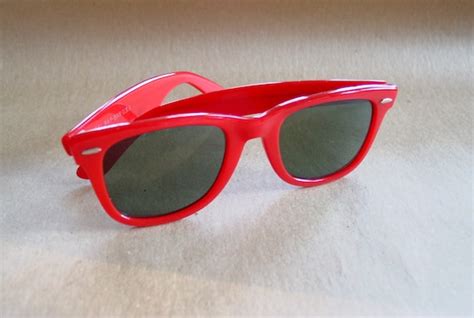 ray ban vintage wayfarer sunglasses authentic 1980s red