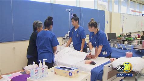 Valley High School Students Get A Head Start In The World Of Medicine
