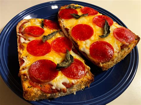 Homemade Garlic Bread Pizza Rfood