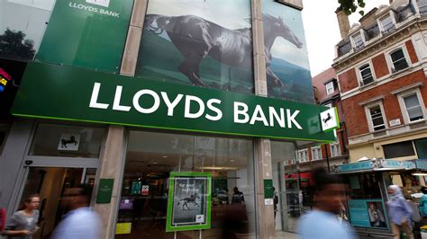 Lloyds Bank Share Price Lloyds Banking Group Suffers 72 Drop In Pre