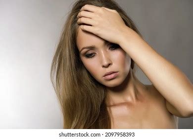 491 張 Naked hairy woman 庫存照片圖片和攝影 Shutterstock