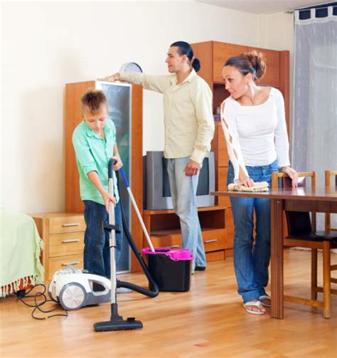 Limpieza de casa busco empleada para limpiar casas en orlando, se le entrena, buen salario, llamar a maria 4072343879. Cómo mantener la casa limpia