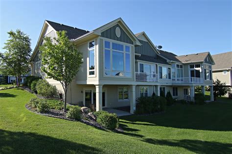 Am I Ready for Townhome Living? 5 Things to Consider! - Selling South