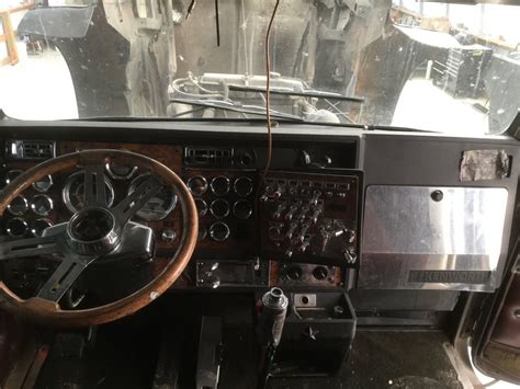 Kenworth W900l Dash Assembly In Council Bluffs Ia 24716357 755