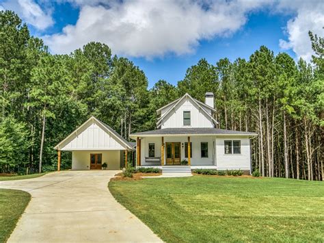 Newly Built Farmhouse On 3 Acres Lot For Sale In Georgia 253747