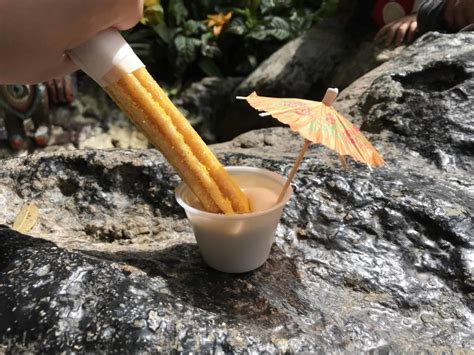 Review Pineapple Churro Continues The Dole Whip Craze At The