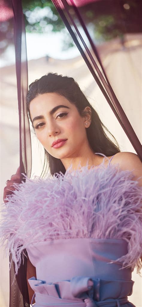 Emeraude Toubia Bustle Magazine Iphone Xs Iphone 10 Iphone X