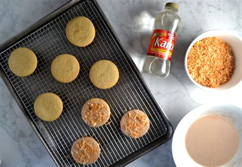 Although similar to a macaroon, besitos de coco include flour in the batter, giving the cookies a more. Chewy Coquito Cookies (Puerto Rican Eggnog) | Delish D'Lites