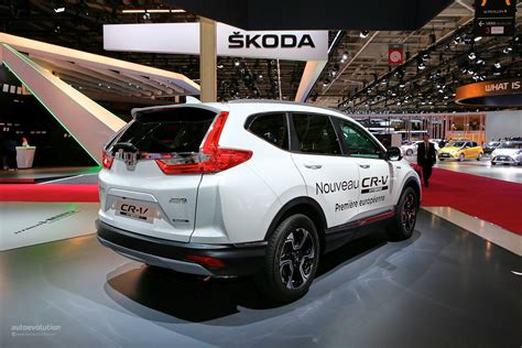 Honda Cr V Hybrid Shows Attractive Fuel Efficiency Numbers In Paris
