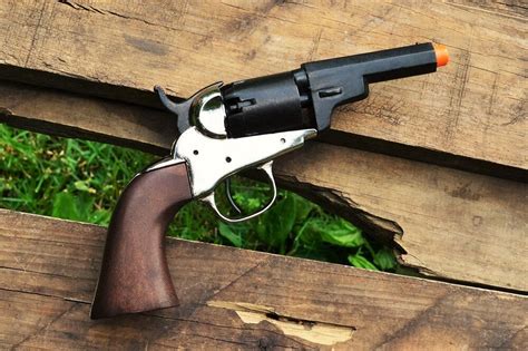 Colt 1849 Navy Pocket Pistol Revolver Wells Fargo Dragoon Denix