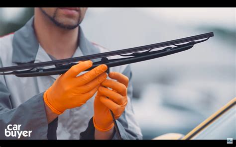 How To Change Windscreen Wiper Blades Carbuyer