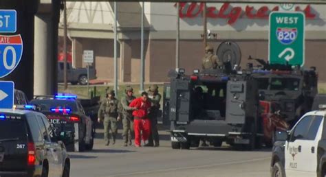 SWAT team ends hourlong standoff with driver who led police on chase