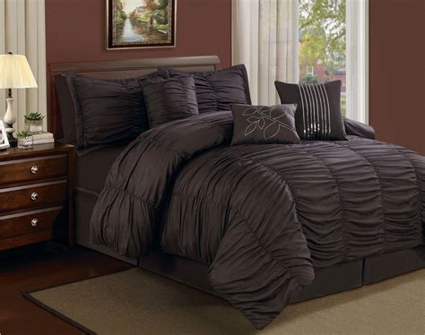 Top 10 Rich Chocolate Brown Comforters For A Luscious Bedroom