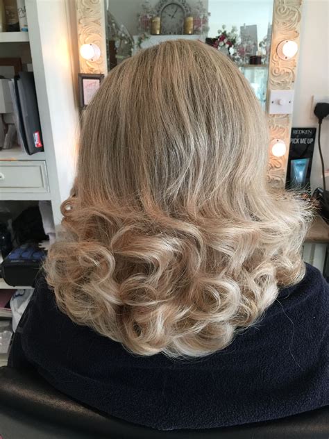 40 chic wedding hair updos for elegant brides. Pin by Annette Bradford on Bridal hairstyles | Wedding ...