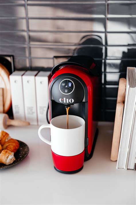 The exorbitant price of nespresso pods pushed me to find a solution. Clio is so smart: use it to make amazing tasting coffee ...