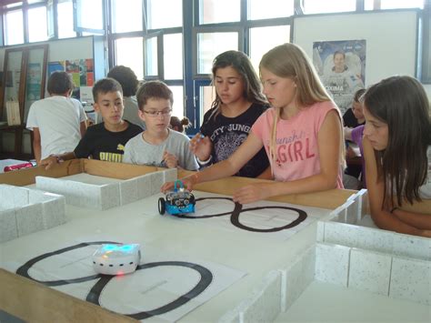 Travaillez chez soi et gagner. travail a la maison college