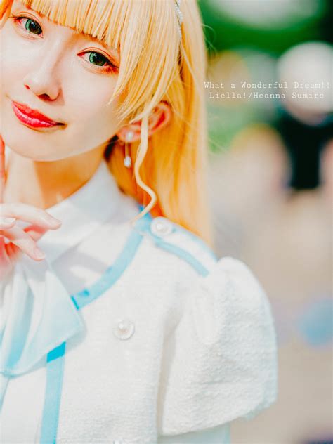 Twitter Cosplay Viral