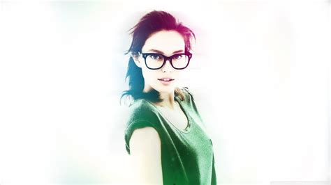 Girl Glasses Wallpapers Top Free Girl Glasses Backgrounds