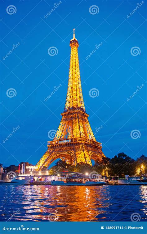 Eiffel Tower In Paris Eiffel Tower Is Symbol Of Love And Paris