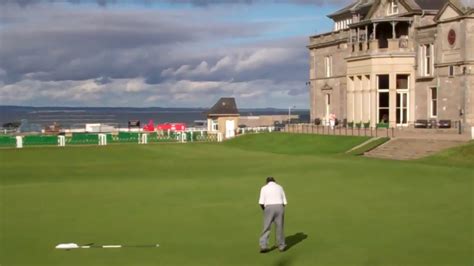Autumn Golfers 18th Hole Old Golf Course St Andrews Fife Scotland Youtube