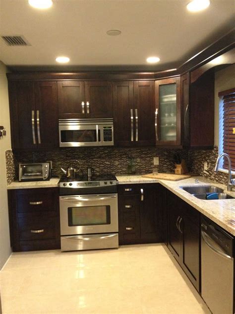Our projects are made with high quality material and cutting edge technology, (cnc) offering furniture with first class finishes and high resistance. New Kitchens in Miami-Dade — Miami General Contractor