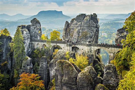 Die schönsten sehenswürdigkeiten in tschechien ► wahrzeichen ✓ städtereiseziele ✓ die karlsbrücke ist das wahrzeichen von prag und tschechien. Black Forest to Saxony: A Continental Railway Journey ...