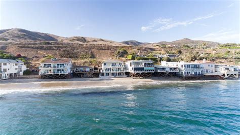 Jennifer Lopez And Alex Rodriguez Sell Malibu Beach House