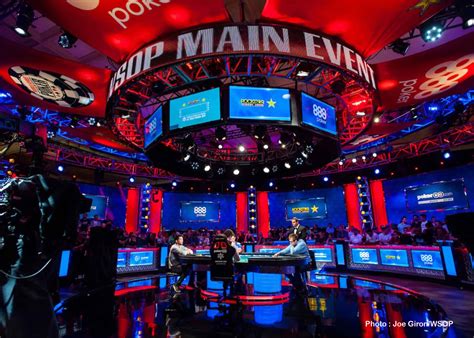 Wsop Final Table Player Tests Positive For Covid 19 Rounder