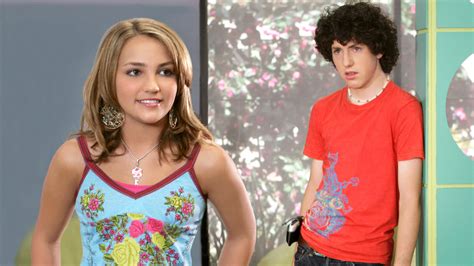 Its Official Zoey 101 Is Coming Back In A Big Way Iheart