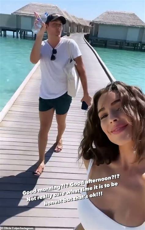 Olivia Culpo Shows Off Her Chiseled Abs In Bikini Snaps From Vacation In The Maldives Sound