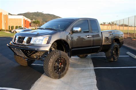 Nissan Titan Off Road Photo Gallery 19